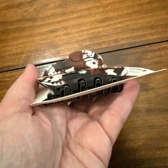 Brown and White Cowboy 🤠 Hat hair claw - Picture 3 of 3